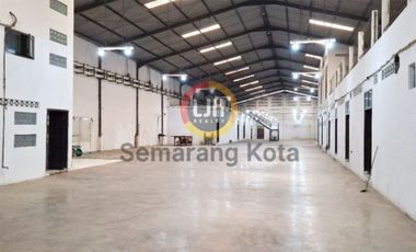 Gudang siap pakai di Terboyo Megah
