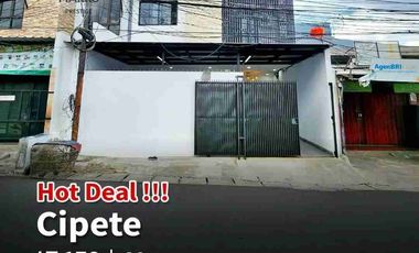 TURUN HARGA!!
Kost Eksklusif Cipete – Jl. Damai Raya
BRAND NEW !! 

Spesifikasi:
- Luas Tanah: 176 m²
- Bangunan: 3 lantai
- Jumlah Kamar: 29 kamar
- Okupansi: 100%
- Akses: Jalan raya utama 3 jalur mobil, bisa jalan kaki ke Jl. Fatmawati Raya
- Omset: ± Rp70 juta/bulan

- Harga sewa kamar: Rp2,5 juta/bulan

FASILITAS KAMAR:
- Kasur single/double
- Smart TV (Netflix, Disney Hotstar, YouTube, dll)
- WiFi
- AC
- Meja, kursi, lemari, rak penyimpanan
- Kamar mandi dalam: shower, water heater, closet duduk
- Listrik token masing-masing kamar

FASILITAS UMUM:
- Akses keluar-masuk 24 jam
- Keamanan 24 jam
- Dapur bersama (kompor, kulkas, microwave, air minum)
- Mesin cuci & area jemur
- Lounge area
- Parkir motor
- Penjaga kost
- CCTV

Harga Jual: Rp12 M Menjadi 11 M (Nego)