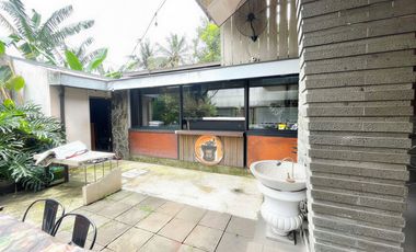 FOR RENT! Ruang Usaha Cocok Untuk Resto / Coffeeshop di Cinere
