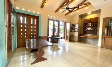 FOR RENT! Ruang Usaha Cocok Untuk Resto / Coffeeshop di Cinere