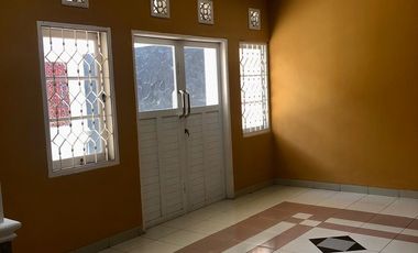 Rumah 2 Lantai Terawat Siap Huni di Batununuggal Indah Bandung