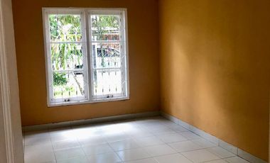 Rumah 2 Lantai Terawat Siap Huni di Batununuggal Indah Bandung