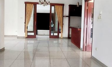 Disewakan Rumah Luas Bagus di Rawamagun