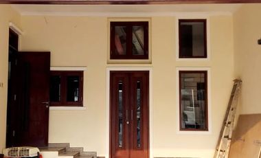 Disewakan Rumah Luas Bagus di Rawamagun