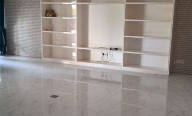 Rumah Bagus Siap Huni Dalam Cluster Depan di JGC Cakung Jakarta Timur - Semi Furnished