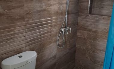 Rumah Bagus Siap Huni Dalam Cluster Depan di JGC Cakung Jakarta Timur - Semi Furnished