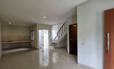 Disewa Rumah 2 Lantai Siap huni di Cluster Premier Park Tangerang