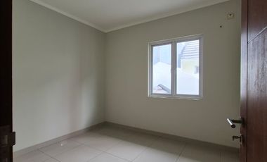 Disewa Rumah 2 Lantai Siap huni di Cluster Premier Park Tangerang