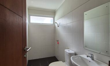 Disewa Rumah 2 Lantai Siap huni di Cluster Premier Park Tangerang