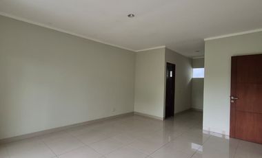 Disewa Rumah 2 Lantai Siap huni di Cluster Premier Park Tangerang