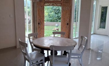 jual Villa View Sungai & Jungle Lokasi Di Jalan Ahmad Yani Utara Denpasar Bali. View Sungai & Jungle Mirip Villa Di Ubud Bali.