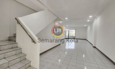 Ruko mewah di jalan MT Haryono