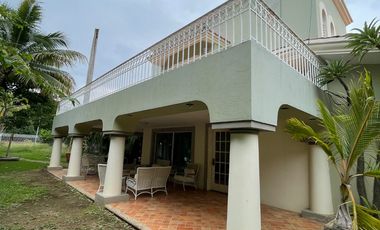 Casa semi amueblada. Fracc. Madeiras. Villahermosa. Zona Deportiva. Villahermosa. Tabasco.