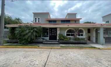 Casa semi amueblada. Fracc. Madeiras. Villahermosa. Zona Deportiva. Villahermosa. Tabasco.