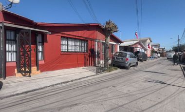 Casa 3D/1B en sector centrico con buenas vías de acceso Lo Espejo