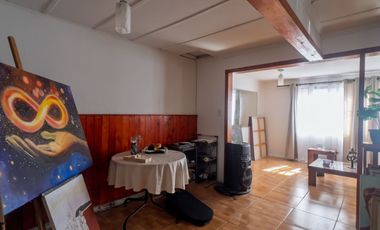 Casa 3D/1B en sector centrico con buenas vías de acceso Lo Espejo