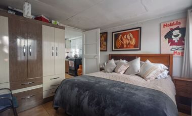 Casa 3D/1B en sector centrico con buenas vías de acceso Lo Espejo