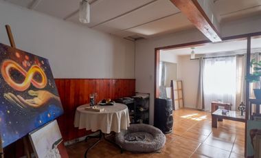 Casa 3D/1B en sector centrico con buenas vías de acceso Lo Espejo