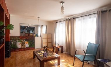 Casa 3D/1B en sector centrico con buenas vías de acceso Lo Espejo