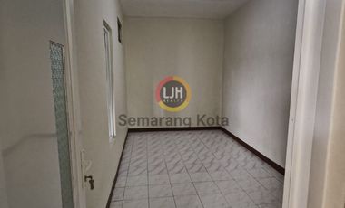 Rumah siap huni bebas banjir di Ngaliyan