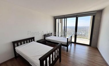 RENTA, Departamento amueblado con amenidades y 3 recámaras - Altos de Juriquilla