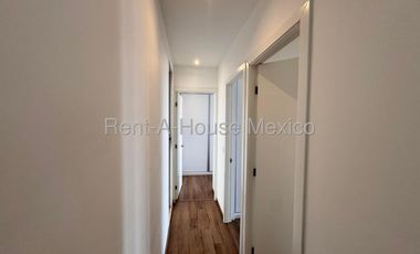 RENTA, Departamento amueblado con amenidades y 3 recámaras - Altos de Juriquilla