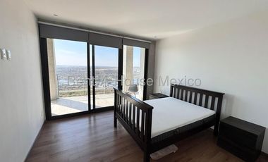 RENTA, Departamento amueblado con amenidades y 3 recámaras - Altos de Juriquilla