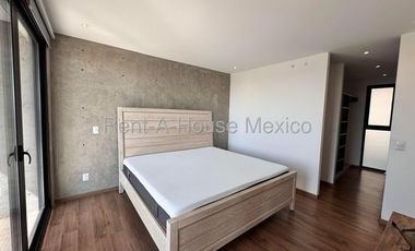 RENTA, Departamento amueblado con amenidades y 3 recámaras - Altos de Juriquilla