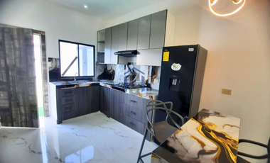 Casa de estreno amoblada en venta ubicada en Salinas, Ecuador