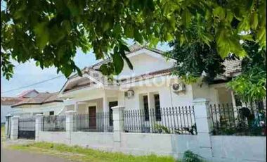 RUMAH LUAS, HOOK, PUSAT KOTA KEDIRI