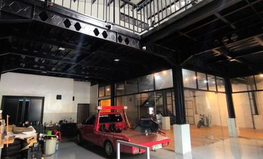 Dijual Showroom & Workshop Building 3 Lantai Bagus