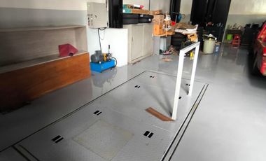 Dijual Showroom & Workshop Building 3 Lantai Bagus