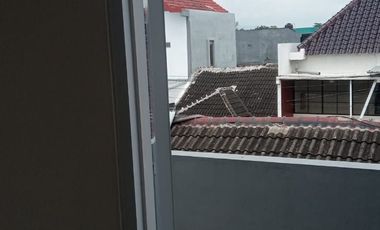 Dijual Rumah Dua Lantai Siap Huni Rp 700 Jt - Kediri Jawa Timur