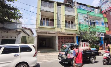 3 Floor Shophouse in Cianjur City Center Suitable for Business