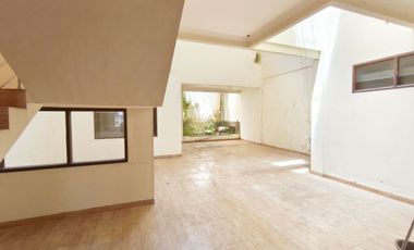 3 Floor Shophouse in Cianjur City Center Suitable for Business