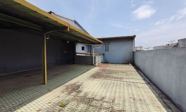 3 Floor Shophouse in Cianjur City Center Suitable for Business