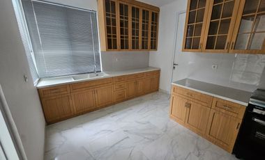 Sewa Rumah Menteng dalam