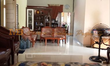RUMAH FULL FURNISHED DI BAMBU KUNING TENAYAN RAYA - PEKANBARU
