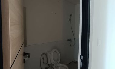 Dijual Rumah Siap Huni di Cendana Prive Park Serpong