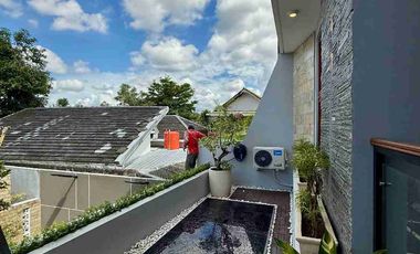 DI JUAL RUMAH  DI CLUSTER EKSKLUSIF DALAM RINGROAD DEKAT JALAN RAYA GEDONG KUNING.