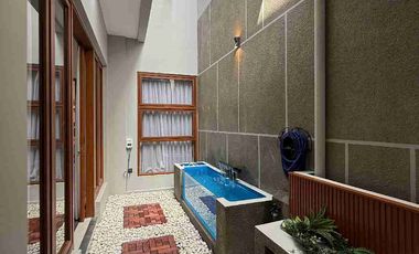 DI JUAL RUMAH  DI CLUSTER EKSKLUSIF DALAM RINGROAD DEKAT JALAN RAYA GEDONG KUNING.