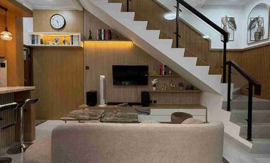 DI JUAL RUMAH  DI CLUSTER EKSKLUSIF DALAM RINGROAD DEKAT JALAN RAYA GEDONG KUNING.