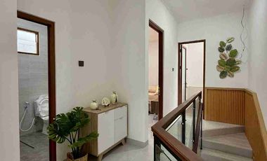 DI JUAL RUMAH  DI CLUSTER EKSKLUSIF DALAM RINGROAD DEKAT JALAN RAYA GEDONG KUNING.