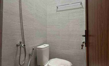 DI JUAL RUMAH  DI CLUSTER EKSKLUSIF DALAM RINGROAD DEKAT JALAN RAYA GEDONG KUNING.