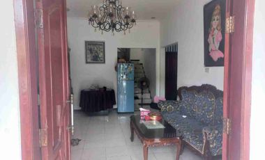 Rumah 2 Lantai Huni dekat Summarecon Bekasi dan Stasiun Kreta di Bekasi Utara