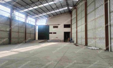 Nave industrial Nueva con Andén y Oficinas 1800 M2