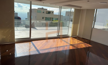 Departamento de renta en Cumbayá Urbanización Vista Grande, 2 dorms con baño, 70m2 de terraza.