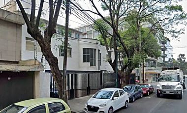 CASA ADJUDICADA EN VENTA EN COL. ANZURES, CDMX.