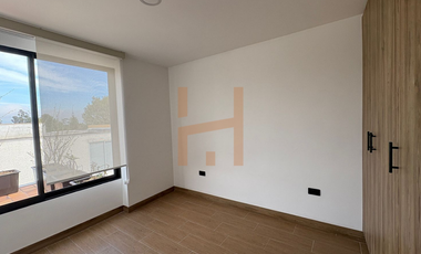 Casa de renta en Pifo, por Estrenar, Zona Residencial, Cerca a La Ruta Viva, Mine School, Conjunto cerrado.