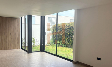 Casa de renta en Pifo, por Estrenar, Zona Residencial, Cerca a La Ruta Viva, Mine School, Conjunto cerrado.